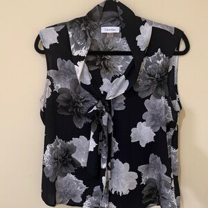 Calvin Klein Women’s button-down top Sleeveless front Tie  Floral Blouse size L